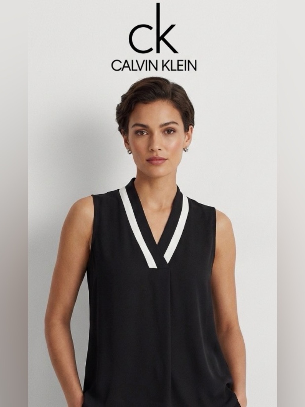♥️ Calvin Klein Black and White V-Neck Blouse Size M